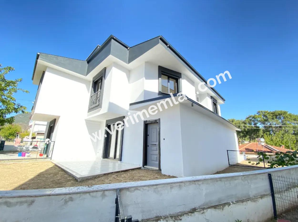 2 1 Villa Zum Verkauf In Payamlı Mit Großem Garten Mit Blick Auf Die Berge