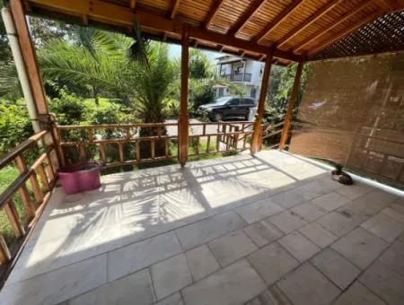 Ürkmez De Deniz Side Konutinde Pool Satılık 3 1 Villa