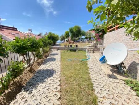 3 1 Villa Zum Verkauf Mit Vollem Meerblick Großer Garten Auf Der Meerseite In Doğanbey