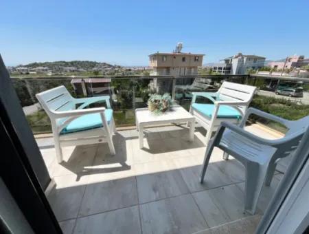 3 In 1 Wohnung Maisonette Mit Großer Terrasse Mit Blick Auf Die Stadt Meer In Ürkmez