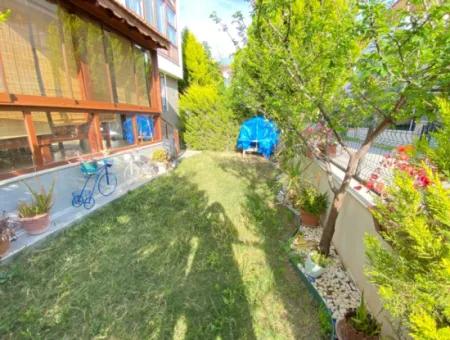 2 1 Wohnung Zum Verkauf Mit Freistehendem Garten Im Zentrum Von Ürkmez