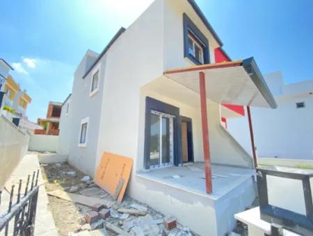 Brandneue 2 1 Villa Zum Verkauf Mit Großem Garten In Payamlı, Seferihisar