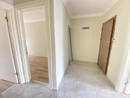 2 1 Wohnung Zum Verkauf Im Zentrum Des Basars In Ürkmez 200M