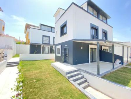 Doğanbey Payamlıda Luxx Villa Mit Großem Garten 2 1 Villa Zum Verkauf