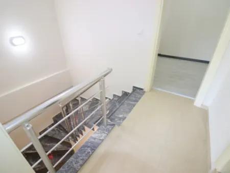 4 1 Wohnung Maisonette Zum Verkauf Im Zentrum Von Ürkmez Ganz In Der Nähe Des Meeres