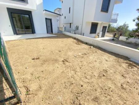 2 1 Villa Zum Verkauf In Payamlı Mit Großem Garten Mit Blick Auf Die Berge