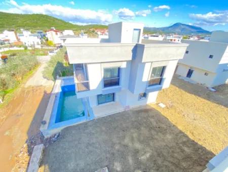 3 1 Villa Zu Verkaufen Mit Fussbodenheizung Pool In Doğanbey