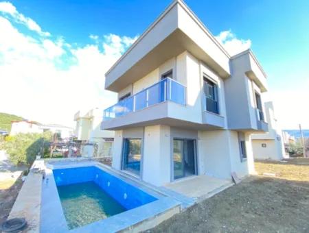 3 1 Villa Zu Verkaufen Mit Fussbodenheizung Pool In Doğanbey