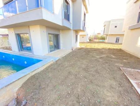 3 1 Villa Zu Verkaufen Mit Fussbodenheizung Pool In Doğanbey