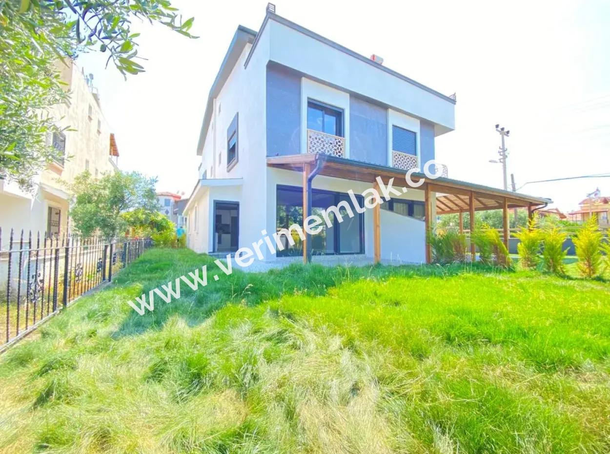 3 1 Villa For Sale In Ozdere Central Location, 350M To The Sea, Luxury