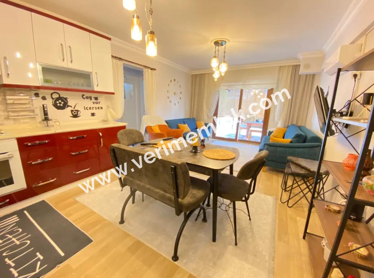 2 1 Apartment For Sale With Detached Garden In Ürkmez Center