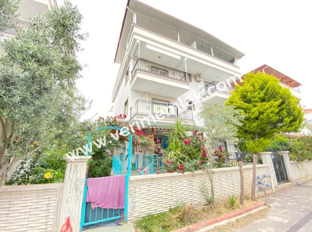 2 1 Apartment For Sale In The Center Of The Bazaar In Ürkmez 200M