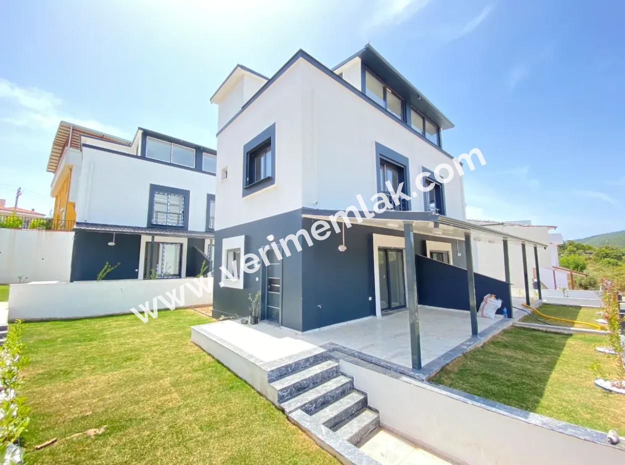 Doğanbey Payamlıda Luxx Villa With Large Garden 2 1 Villa For Sale