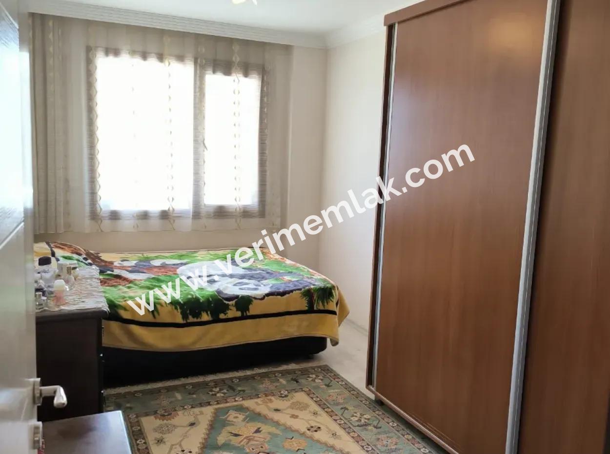 2 1 Apartment For Sale In The Center Of The Bazaar In Ürkmez