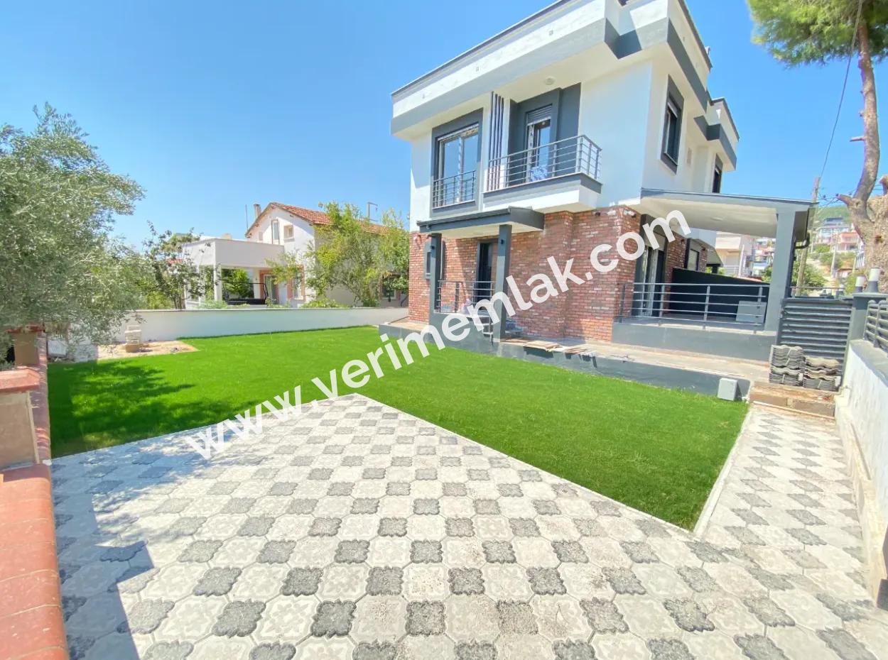 Doganbet Ataturk Mh.de 3 1 Villa For Sale With Full Sea Garden