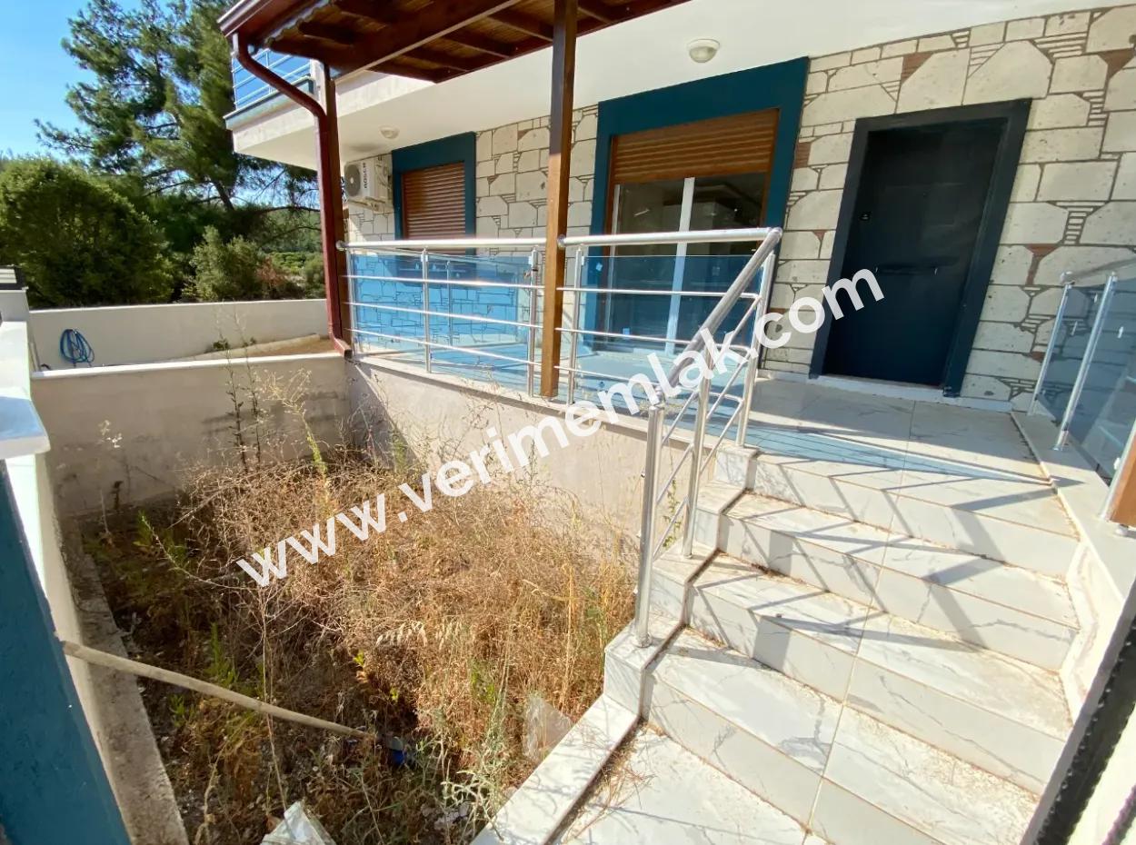 3 1 Villa For Sale With Garden Near The Sea In Payramlı