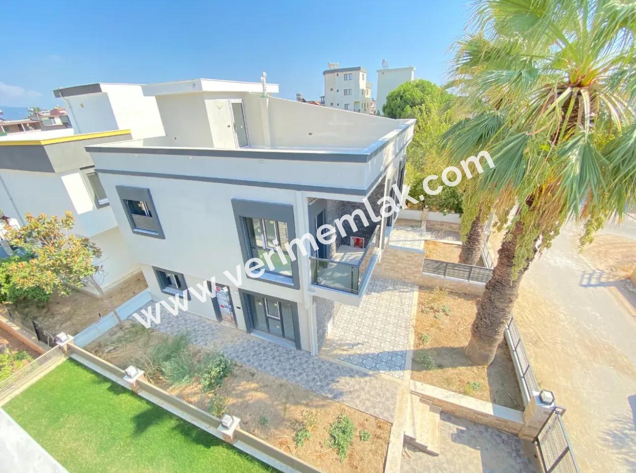 3 In 1 Villa For Sale With 300M Garden Near The Sea In Payamlı