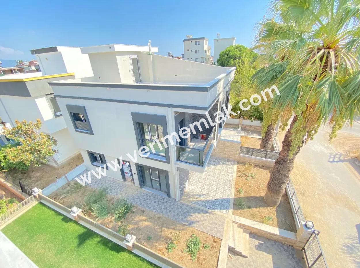 3 In 1 Villa For Sale With 300M Garden Near The Sea In Payamlı