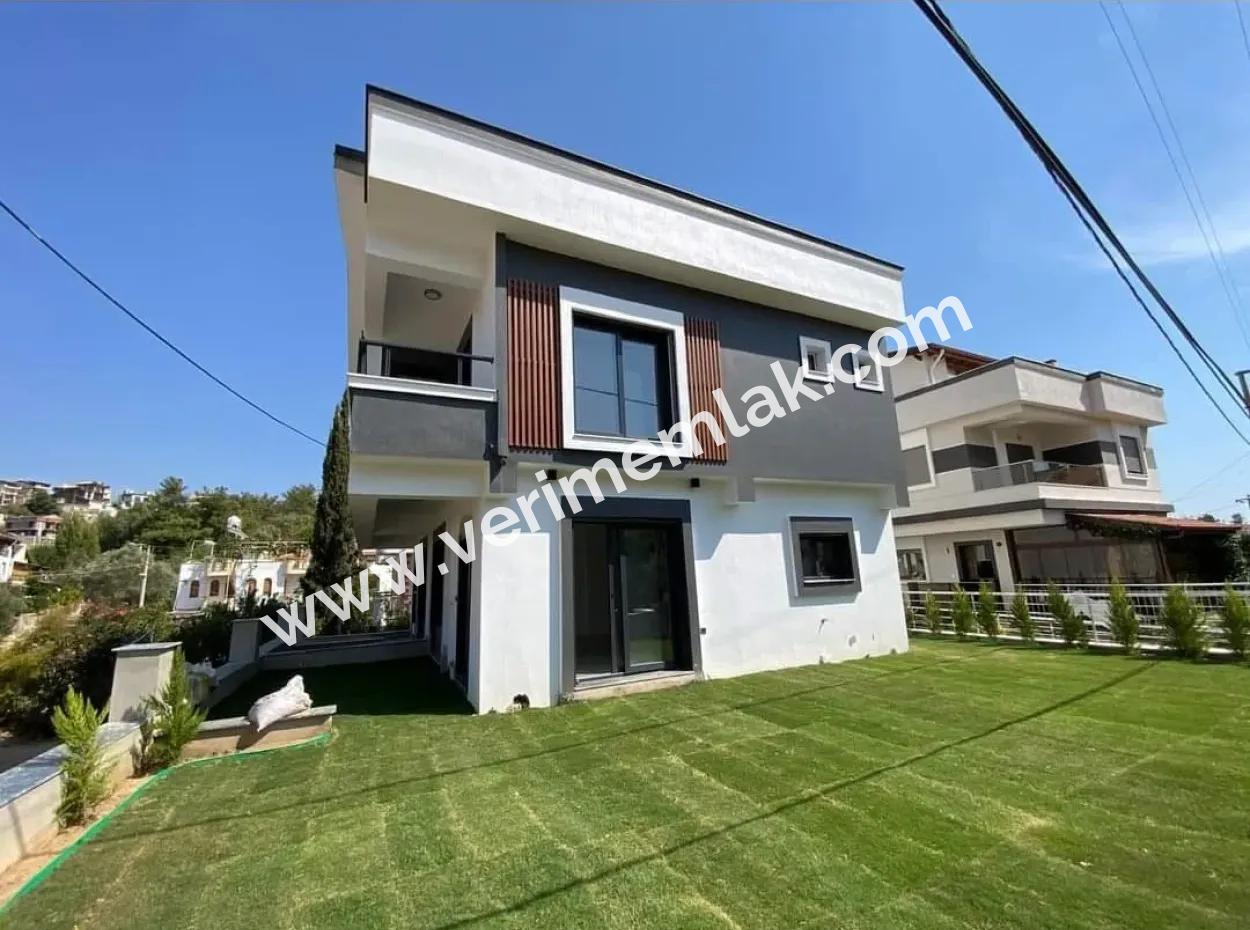 3 1 Villa For Sale With Very Large Garden In Corner Location In Özdere