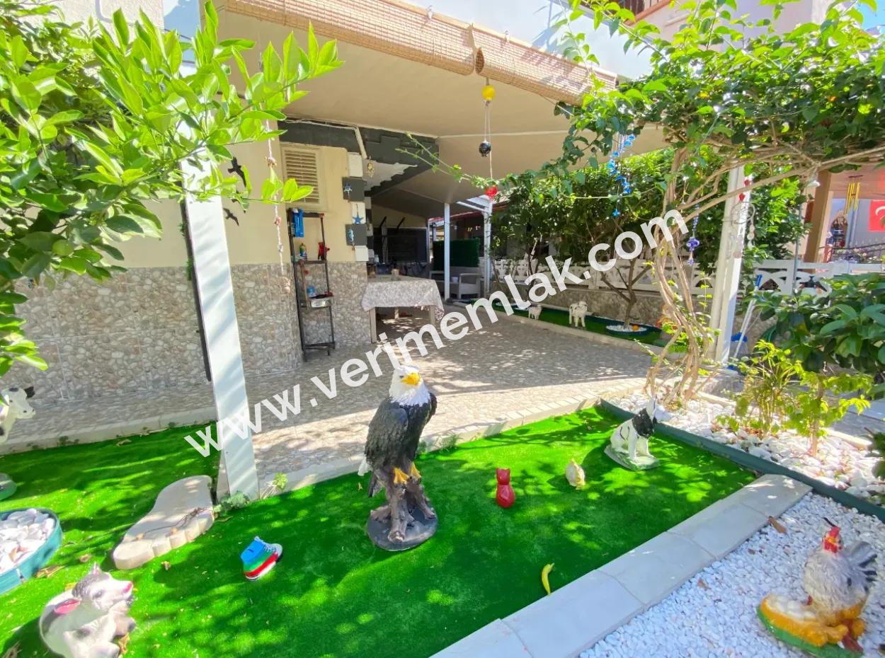 350M2 3 1 Villa To The Sea In The Center Of The Bazaar In Ürkmez