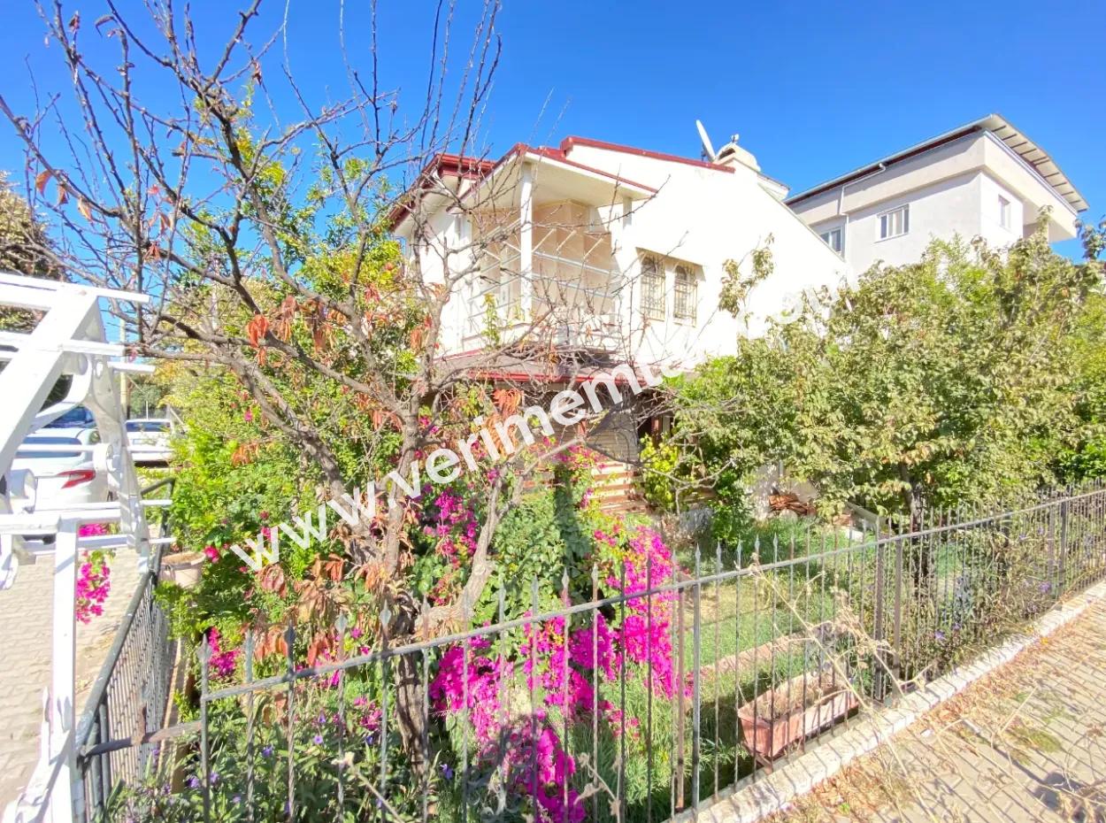 3 1 Villa For Sale With Garden Very Close To The Sea In Ürkmez