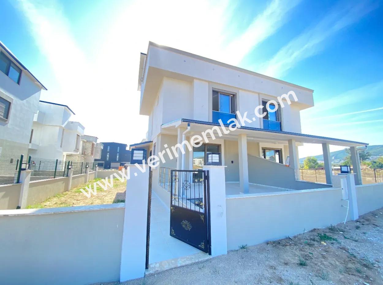 3 1 Villa For Sale With Large Garden In Doganbey