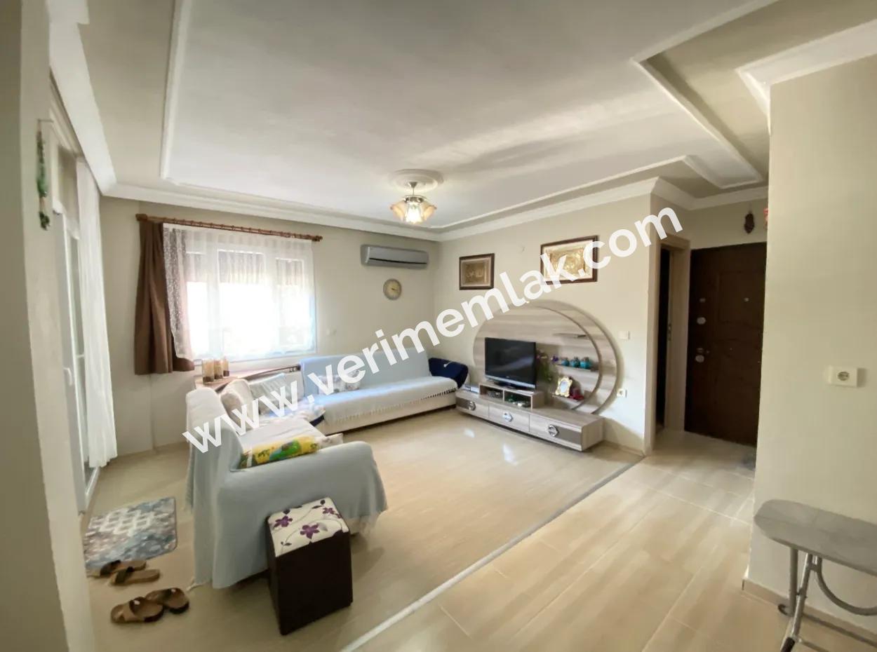 2 1 Apartment For Sale With Parking Close To The Sea Bazaar In Ürkmez