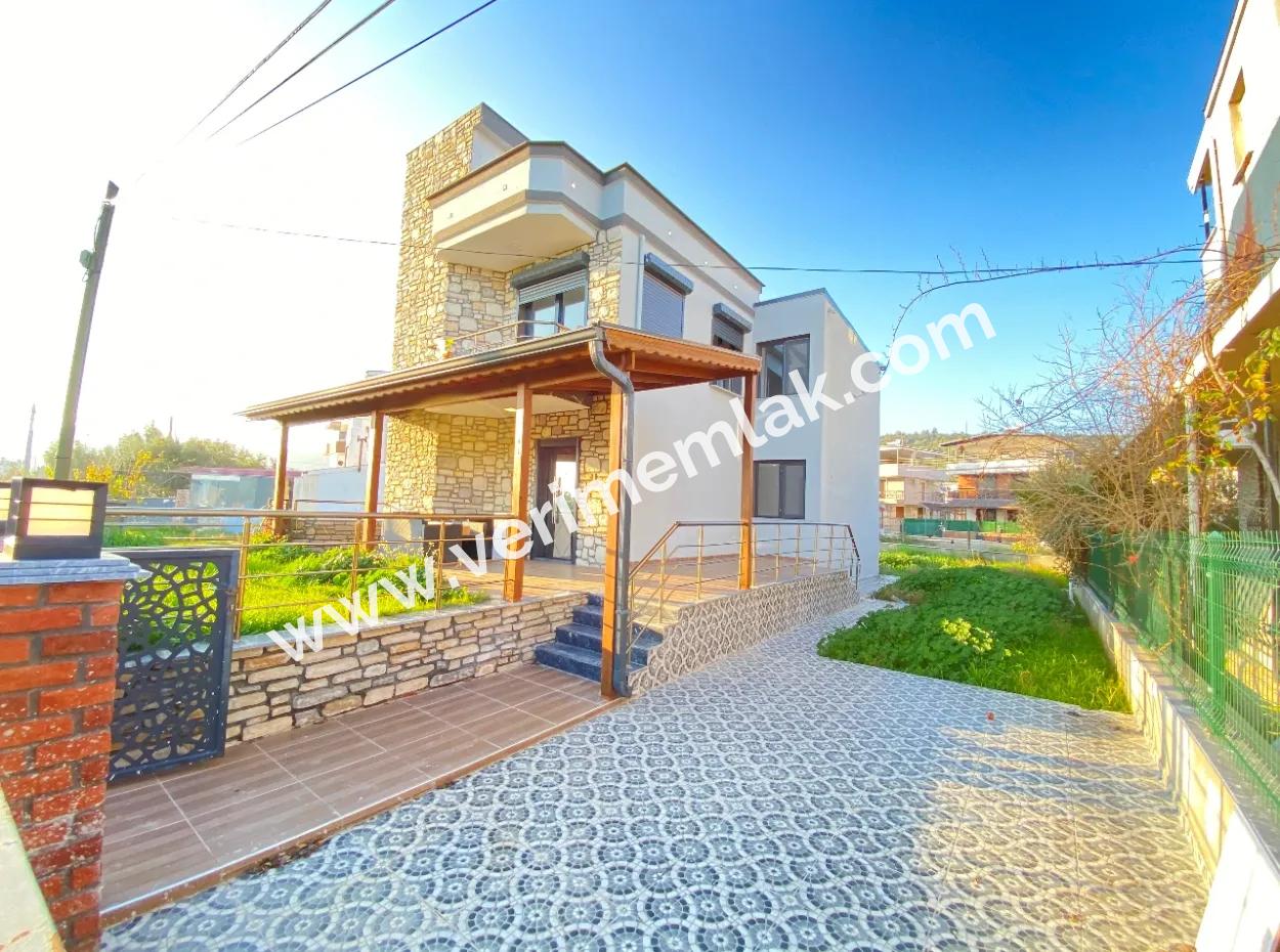 Single Detached 4 1 Villa For Sale Near The Sea In Doganbey