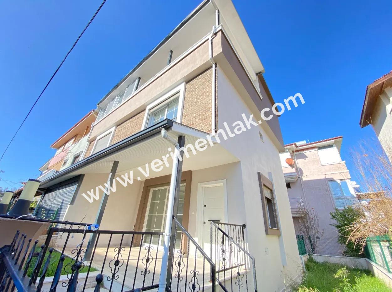 3 1 Villa For Sale In Seferihisar Payamlı With Garden Detached Close To The Sea