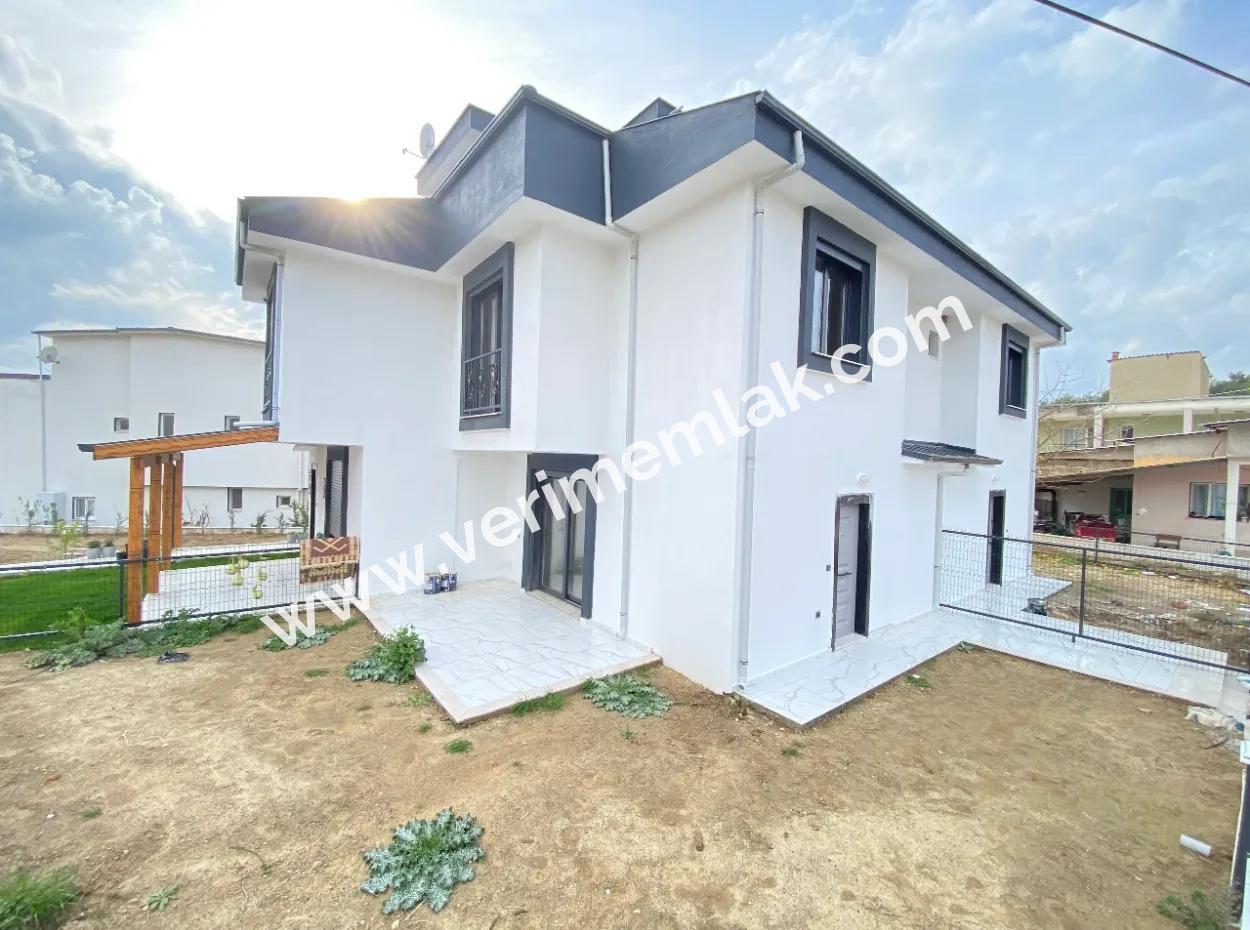 2 1 Villa For Sale Detached In Seferihisar Payamli