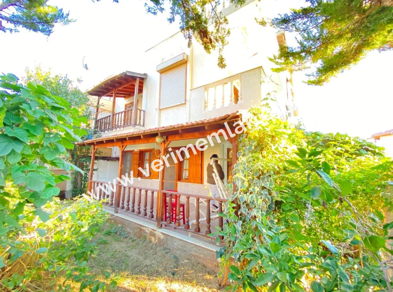 4 1 Villa For Sale Detached By The Sea In Ürkmez