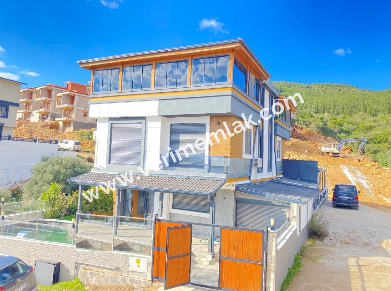 3 1 Villa For Sale Near The Sea With Pool In Doğanbey