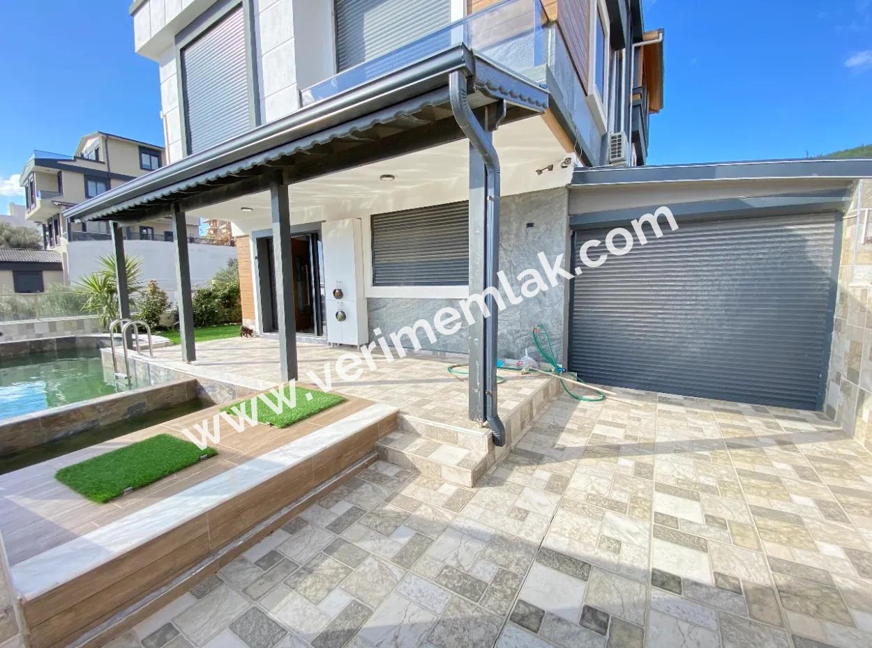 3 1 Villa For Sale Near The Sea With Pool In Doğanbey