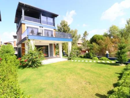 Büyükbahçeli Detached Seafront Full View Luxury X Villa For Sale 4 1 Villa In Ürkmez