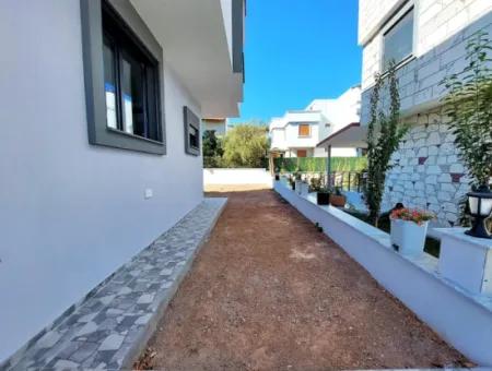 İzmir Seferihisar Doğanbey De Mustakil Geneş Bahçeli For Sale 3 1 Summer House