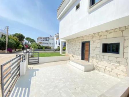 Corner Villa 150 Mt Distance To The Sea In Doganbey For Sale 3 1