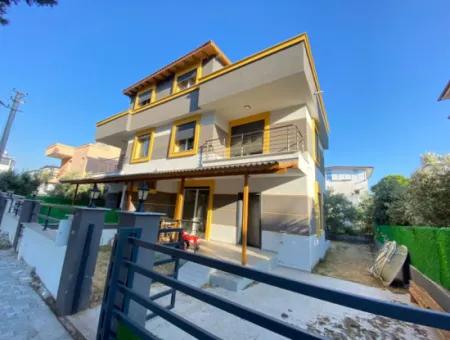 Mustakil Garden In Doğanbey Spacious Close To The Sea 3 1 Villa For Sale