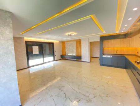 Seferihisar Camikebir De Mustakil Bahçeli Ultra Luxury 3 1 Villa For Sale