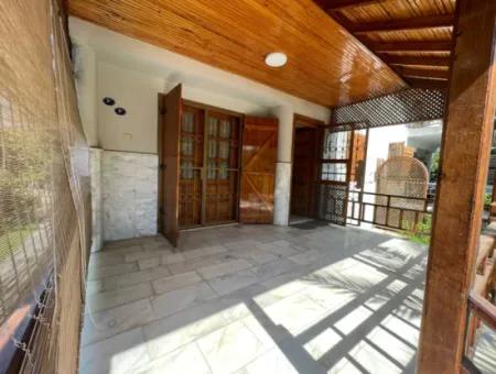 Ürkmez De Deniz Side Konutinde Pool Satılık 3 1 Villa