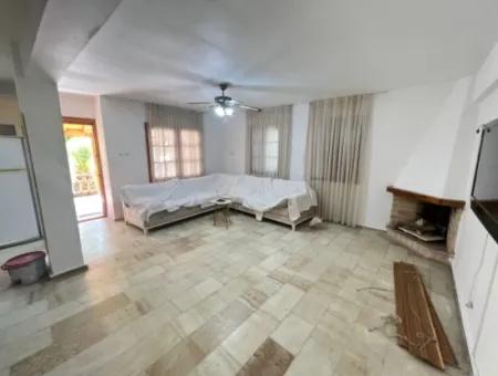 Ürkmez De Deniz Side Konutinde Pool Satılık 3 1 Villa