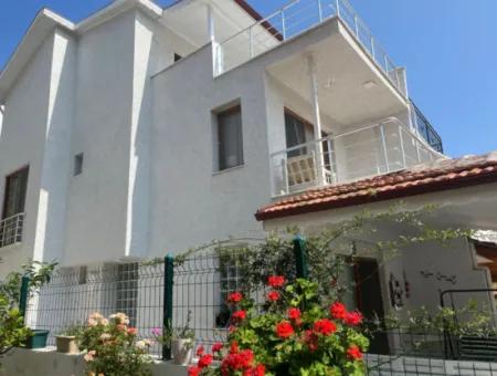 3 1 Villa For Sale In Doganbey With Detached Garden And Sea View