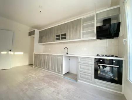 3 1 Apartment For Sale In Ürkmez With Living Room, Kitchen, Separate Elevator