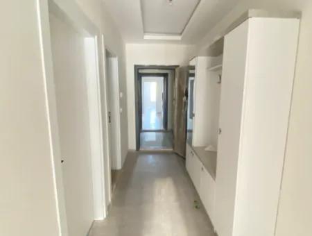 3 1 Apartment For Sale In Ürkmez With Living Room, Kitchen, Separate Elevator