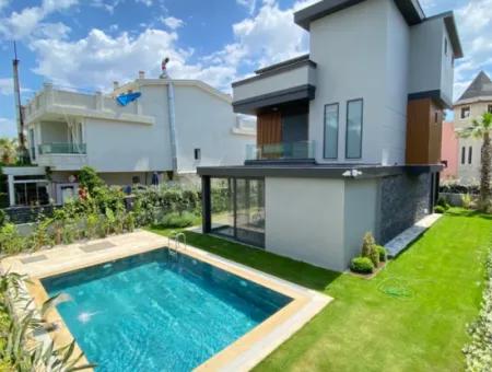 Single Detached Swimming Pool Underfloor Heating Luxury 4 1 Villa For Sale In Gümüldür