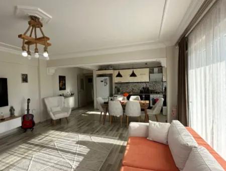 Seferihisar Main Street Spacious Apartment With Elevator 3 1 Apartment For Sale