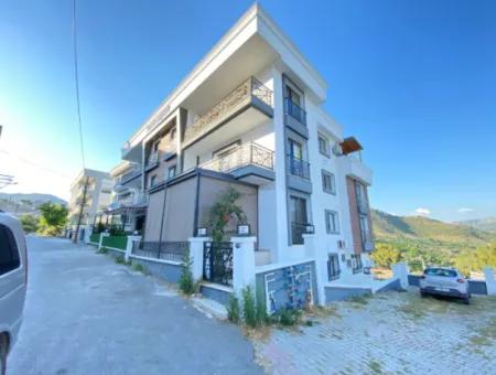 2 1 Apartment With Elevator Near Merkrz In Gümüldür