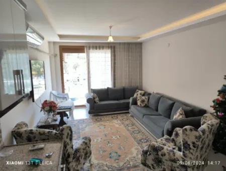 2 1 Apartment For Sale In The Center Of The Bazaar In Ürkmez