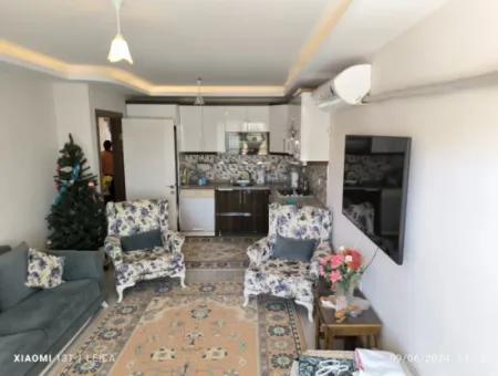 2 1 Apartment For Sale In The Center Of The Bazaar In Ürkmez