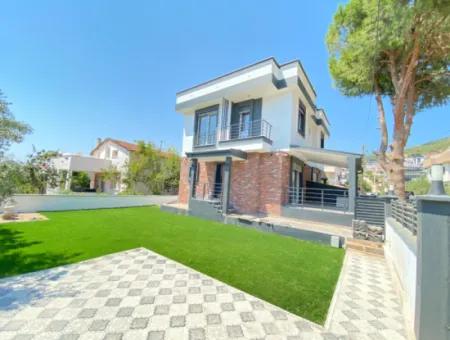 Doganbet Ataturk Mh.de 3 1 Villa For Sale With Full Sea Garden