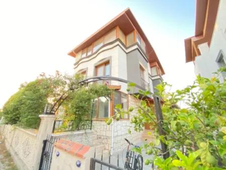 Ürkmez De Mustakil Detached Sea Luxury Garden For Sale 3 1 Villa